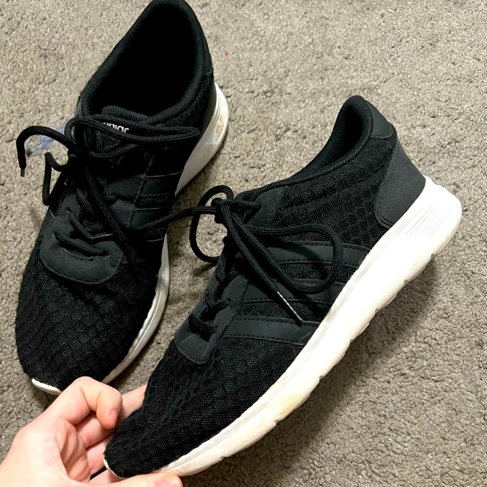 Black Tennis Shoes